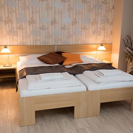 Hotel Imos Břeclav Eksteriør billede